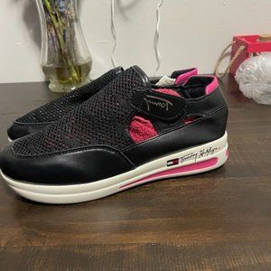 Black TH slip-on shoes